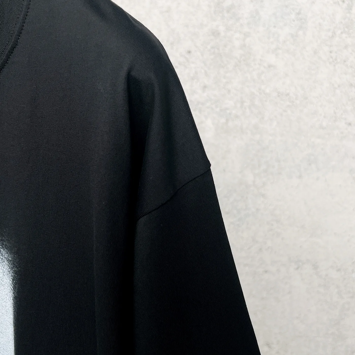 【 . Quality】BALENCI*GA/ .SS 26 New Arrival 。 Balenclag* ， T 。 . Authentic 。 ！ ZP 。 260 ， . ， ， 。 。 ， 。 OS . Same Style ：BL 263780 ：Black Size：XS S M L